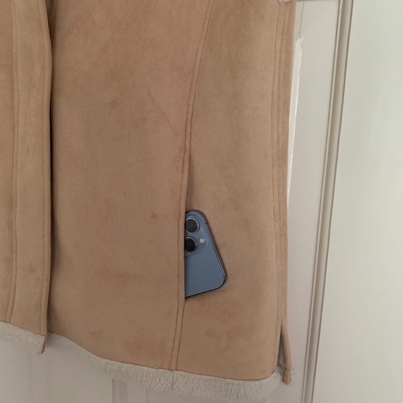 Talbots Tan Sherpa Lined Faux Suede Vest Size Medium - Picture 5 of 7